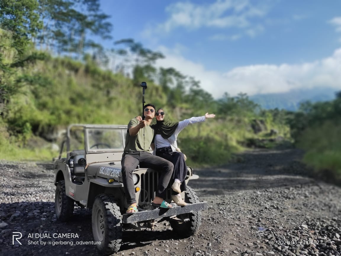 Jeep Merapi