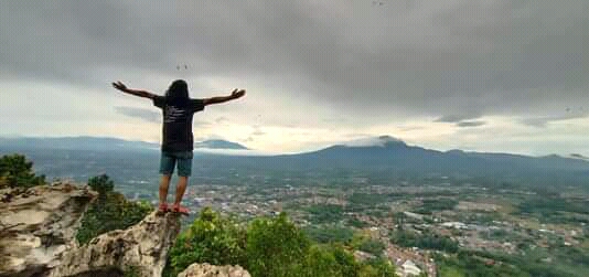 Puncak Lalana