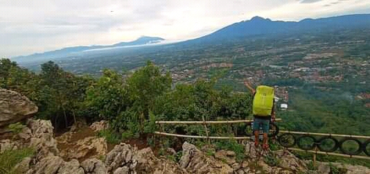 Puncak Lalana