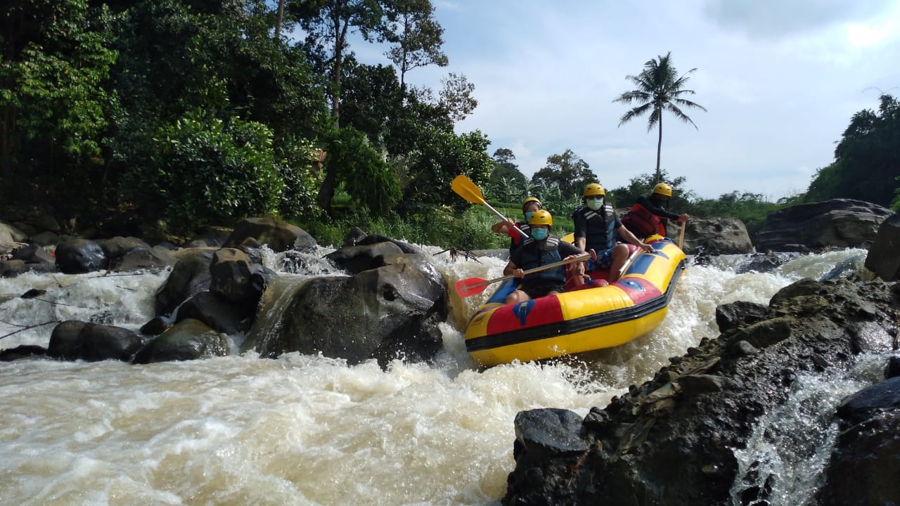 Rafting Caringin