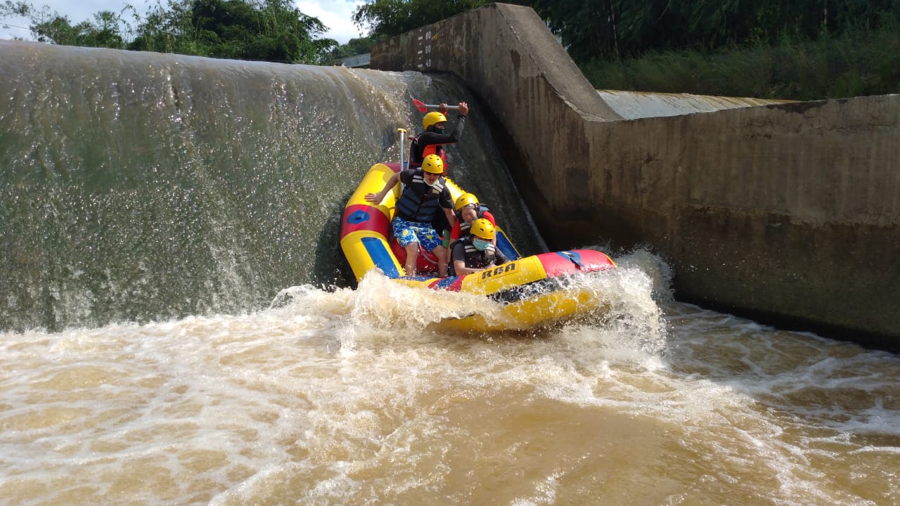 Rafting Caringin