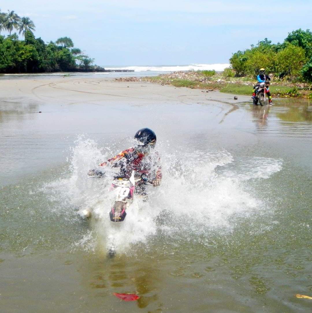 Pelabuhan Ratu - Ujung Genteng