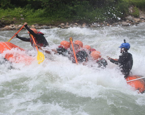 Rafting Sungai Batang Anai