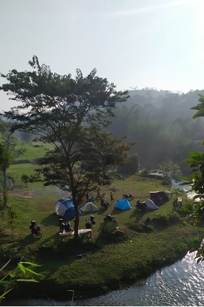 Smiling Cinangka Camping Ground