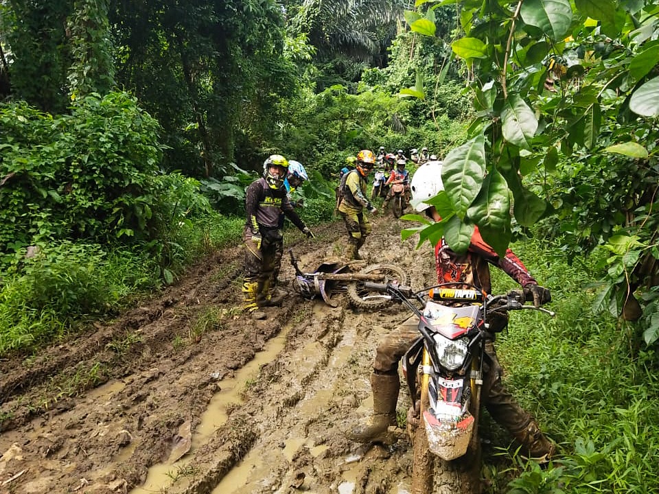 Trail sawarna