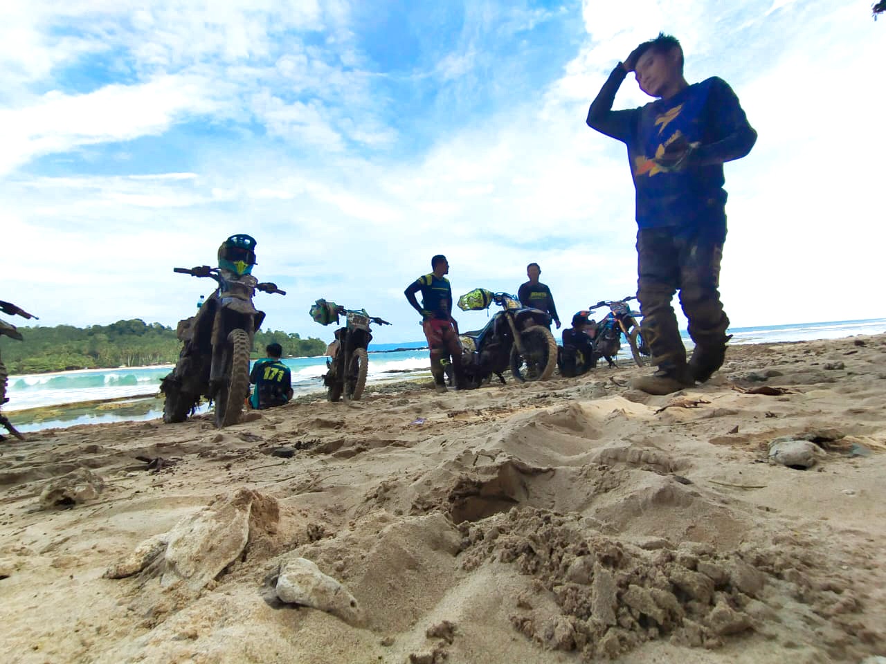 Trail sawarna