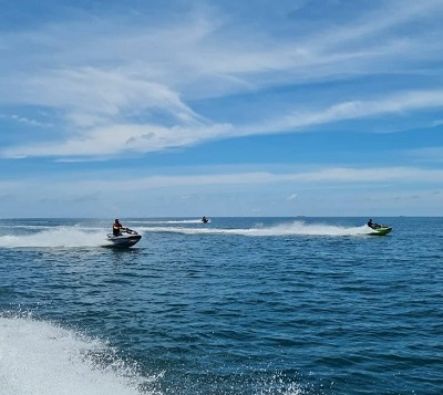 Jetski Pulau Kodingareng Keke - Pulau Badik - Pulau Samalona 