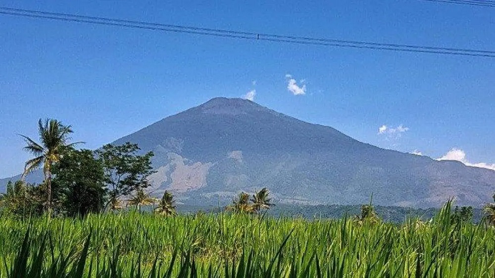 Hiking Gunung Ciremai